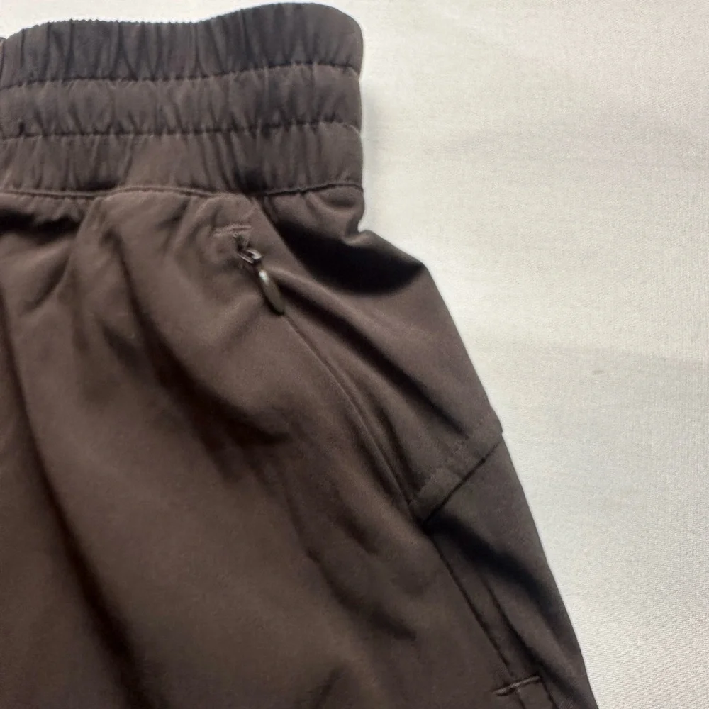 Lululemon swift mid rise Wide-Leg Pants. Brown. Size 0